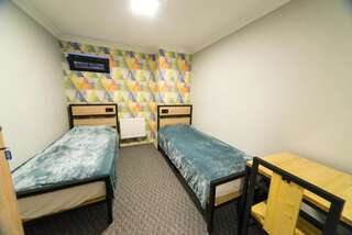 Хостелы Hostel 211A Алматы Двухместный номер с 1 кроватью или 2 отдельными кроватями-2