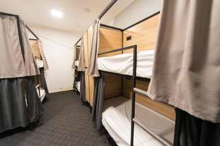 Хостелы Hostel 211A Алматы Спальное место на двухъярусной кровати в общем номере для мужчин и женщин-7